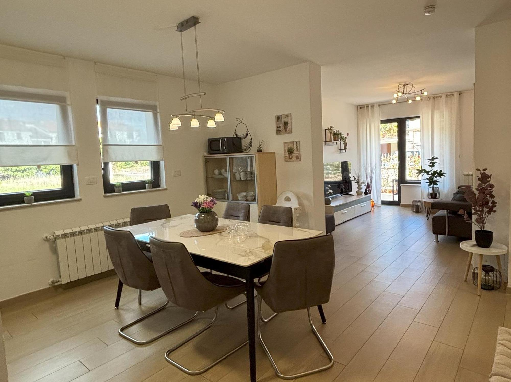Punta Mary House With Apartment Umag Kültér fotó
