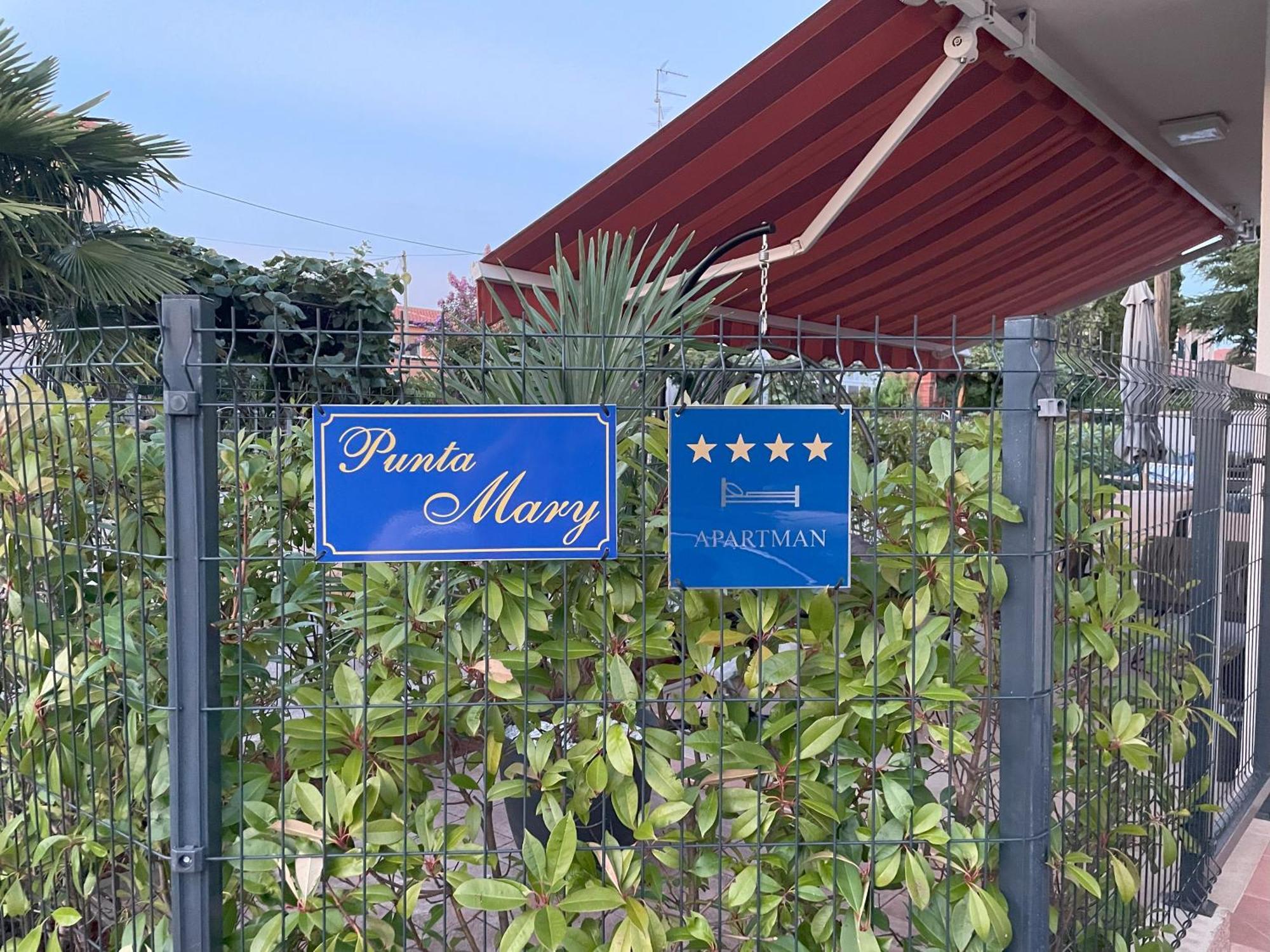 Punta Mary House With Apartment Umag Kültér fotó