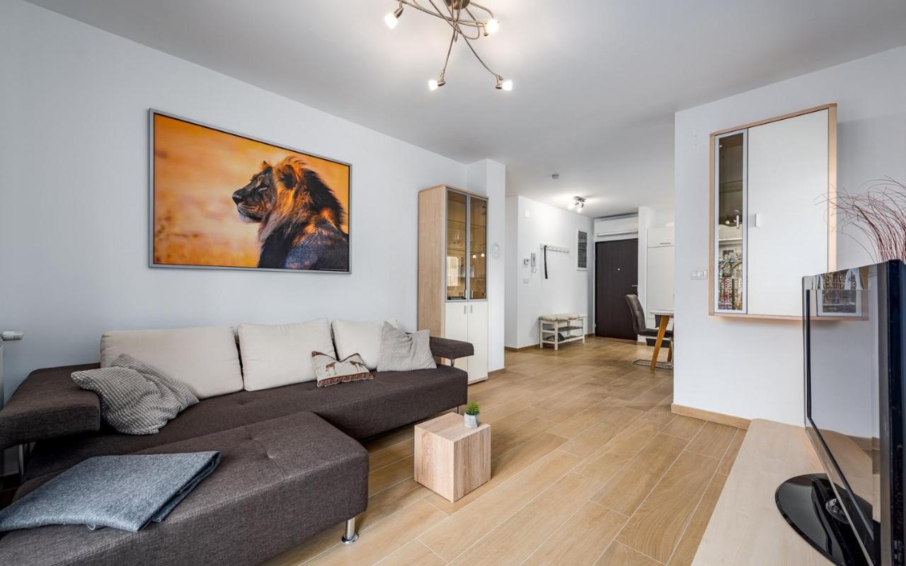 Punta Mary House With Apartment Umag Kültér fotó